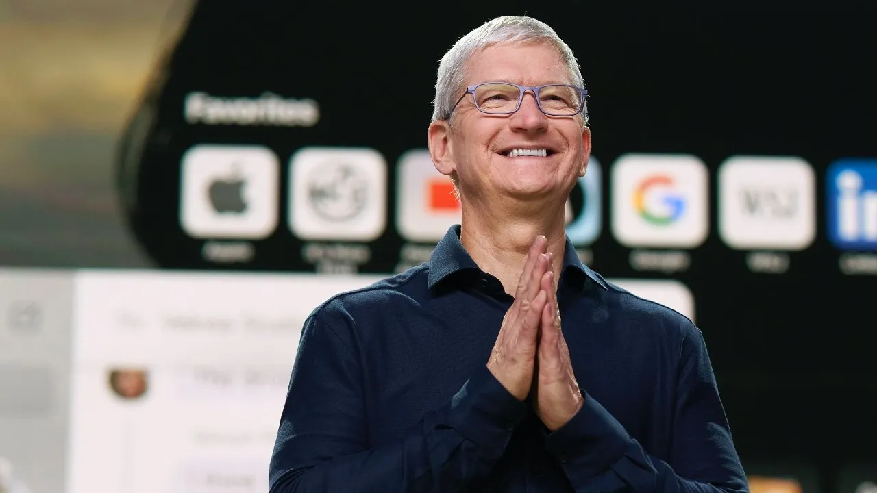 Tim Cook ósmym najlepiej opłacanym dyrektorem w USA